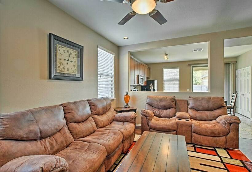 Dog Friendly Arizona Retreat W/ Patio & Grill!