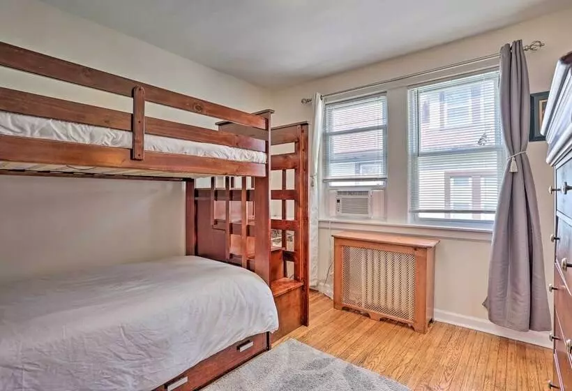 Suburban Home W/ Backyard Patio < 7 Miles To Dtwn!