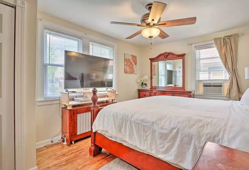 Suburban Home W/ Backyard Patio < 7 Miles To Dtwn!