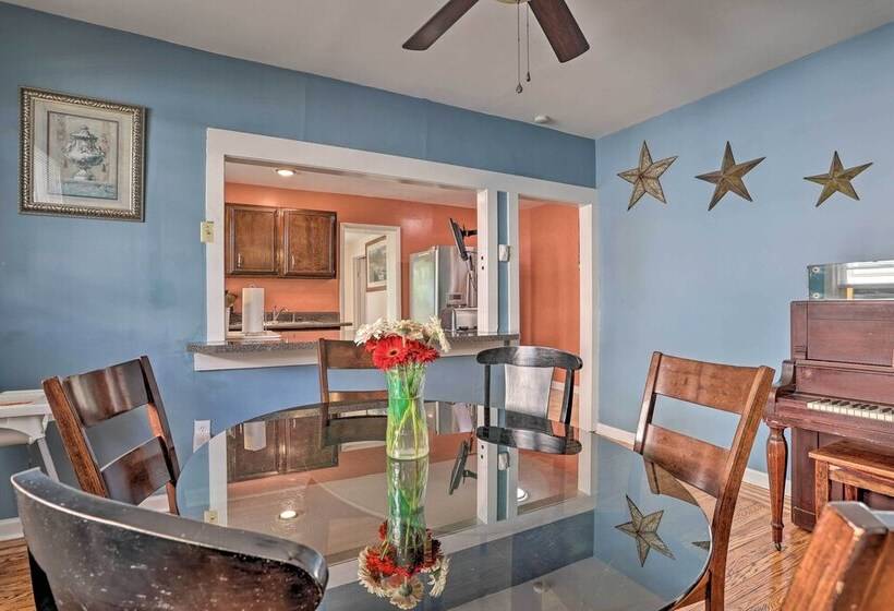 Suburban Home W/ Backyard Patio < 7 Miles To Dtwn!