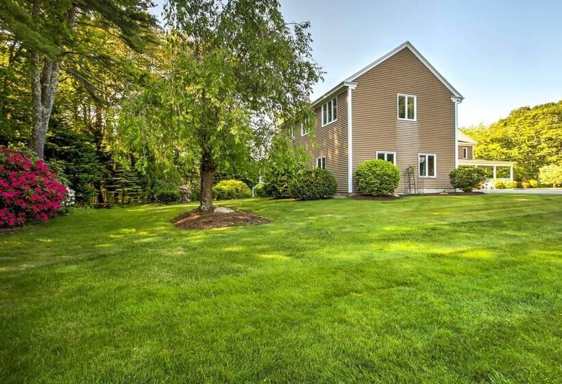 Large Kennebunk Home, Walk To Beach < 2 Mi To Town