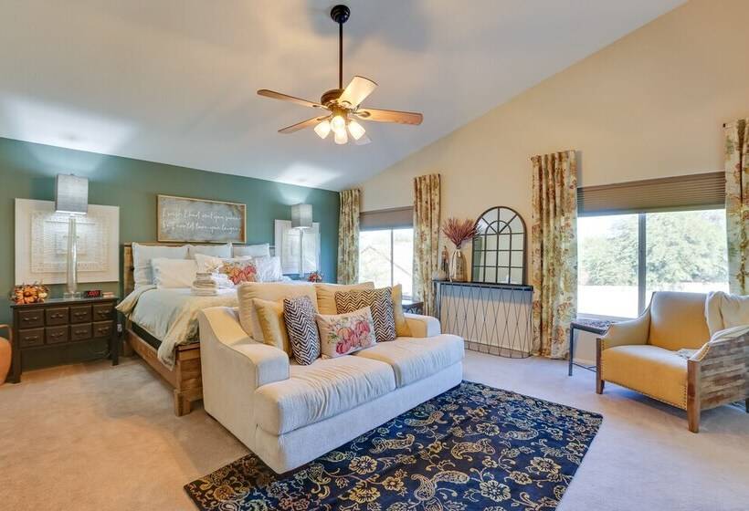 Cave Creek Getaway W/ Pool & Outdoor Kitchen!