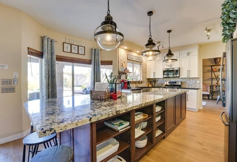 Cave Creek Getaway W/ Pool & Outdoor Kitchen!