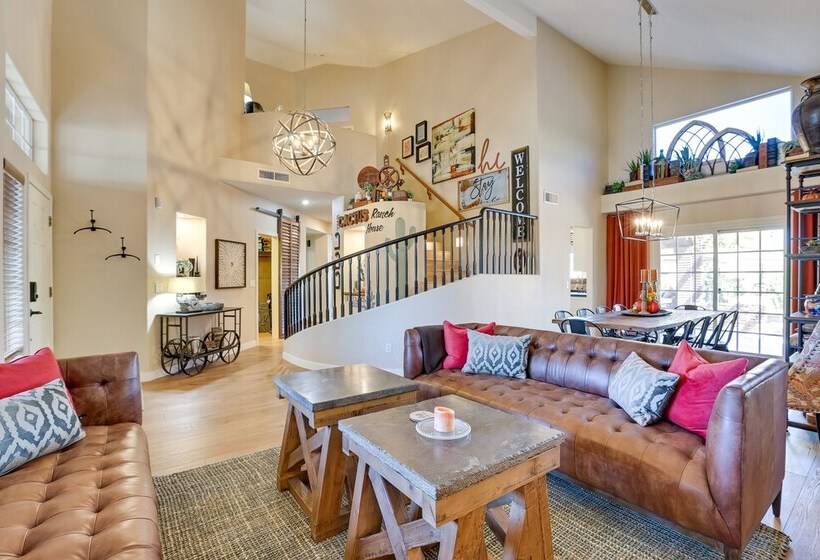 Cave Creek Getaway W/ Pool & Outdoor Kitchen!