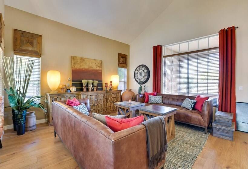 Cave Creek Getaway W/ Pool & Outdoor Kitchen!