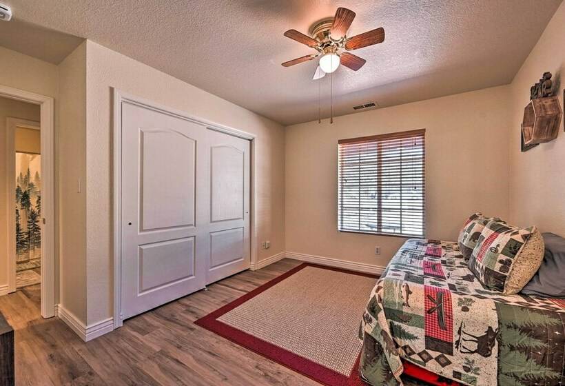 The Cozy Cabin: Private & Updated Payson Residence