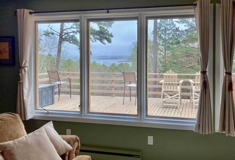 Treetop Hideaway W/ Lake Views + Fire Pit!