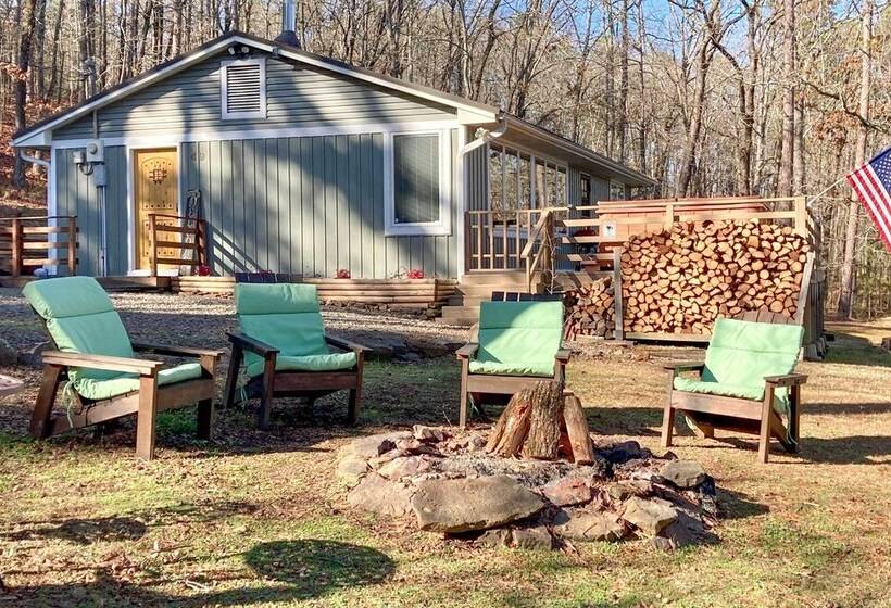 Treetop Hideaway W/ Lake Views + Fire Pit!