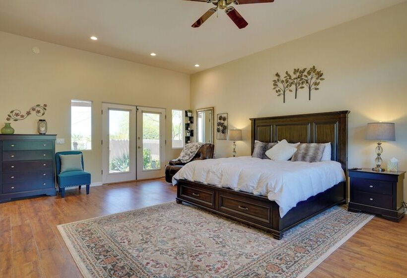 Updated Tucson Home W/ Panoramic Mtn Views & Pool!