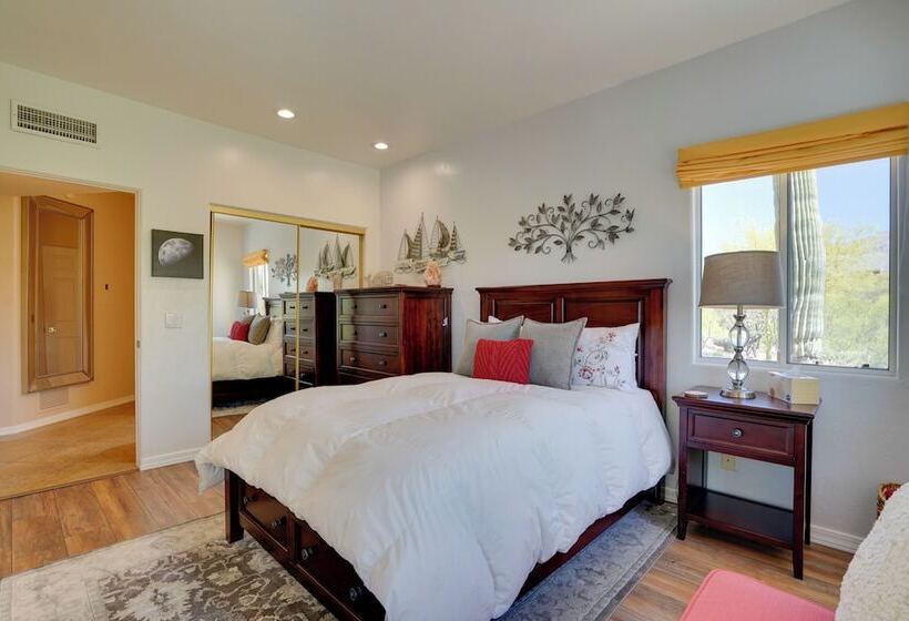 Updated Tucson Home W/ Panoramic Mtn Views & Pool!