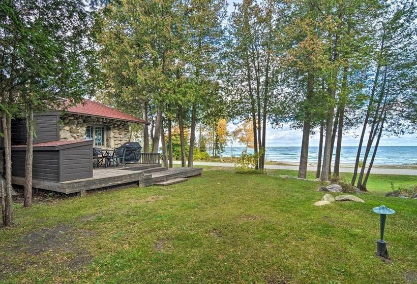 Upscale Earl Young Charlevoix Cottage W/ Deck!