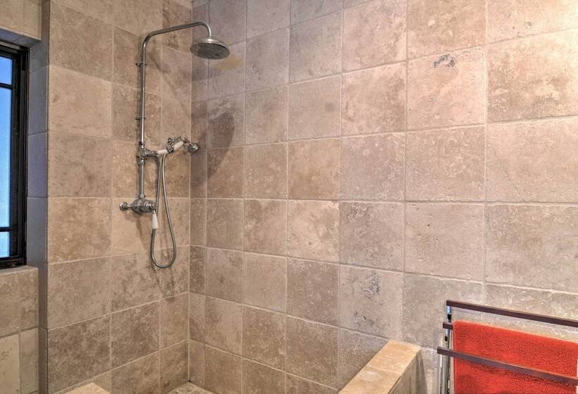 Upscale Earl Young Charlevoix Cottage W/ Deck!