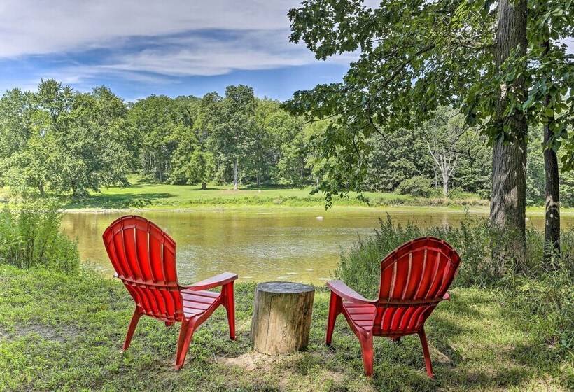 Wallkill Riverfront Retreat: Canoe & Relax!