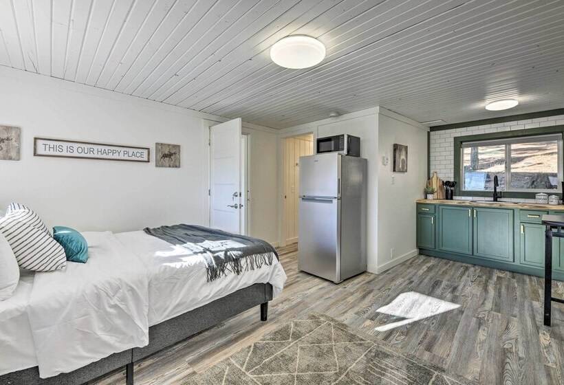 Well Appointed Bayfield Cabin W/ Forest Views!