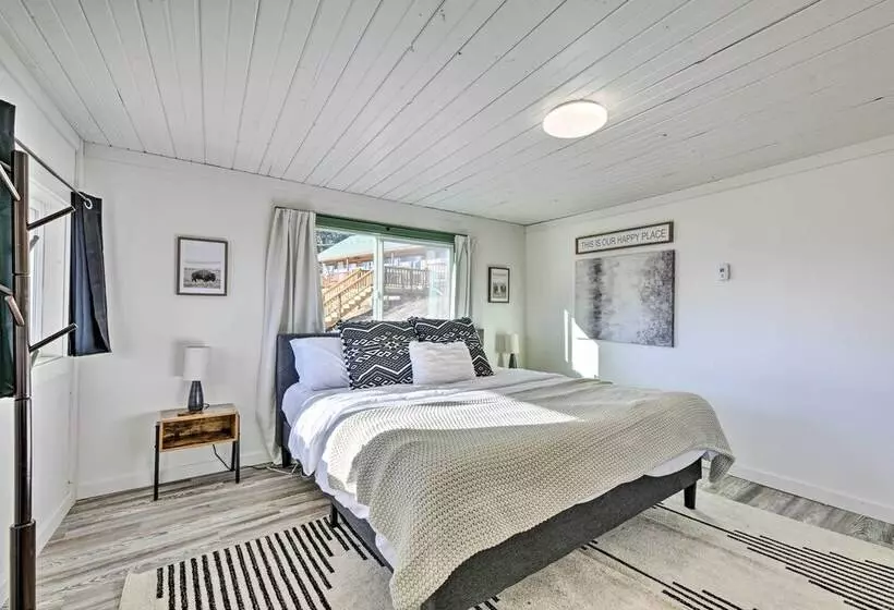 Well Appointed Bayfield Cabin W/ Forest Views!