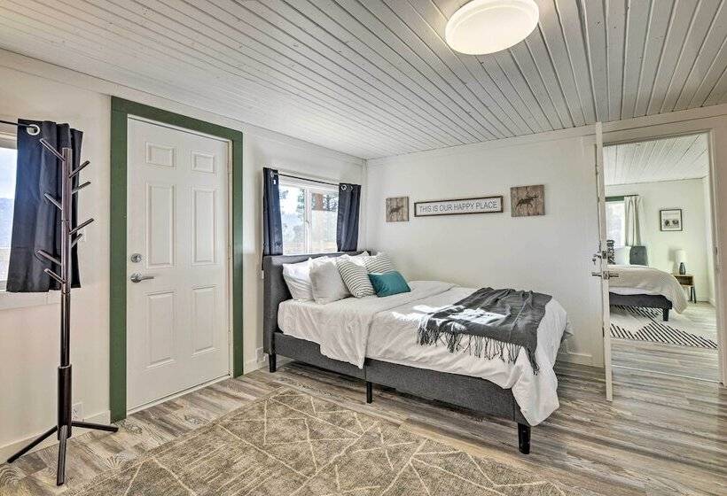 Well Appointed Bayfield Cabin W/ Forest Views!