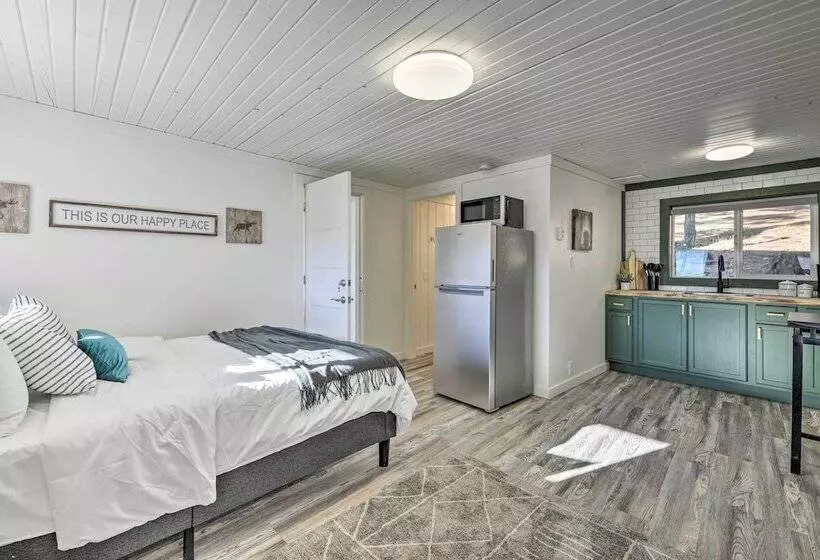 Well Appointed Bayfield Cabin W/ Forest Views!