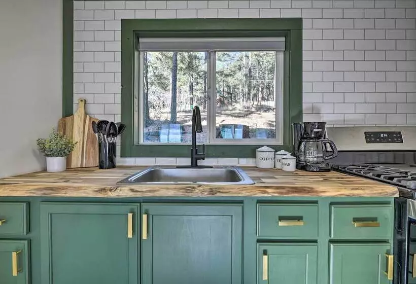 Well Appointed Bayfield Cabin W/ Forest Views!