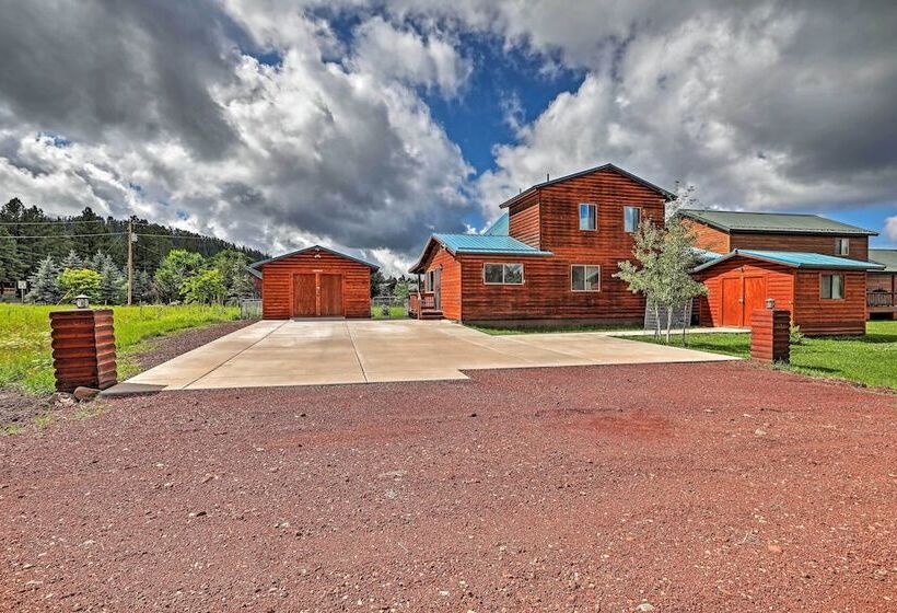 11 Mi To Rainbow Lake: Woodsy Pinetop Oasis