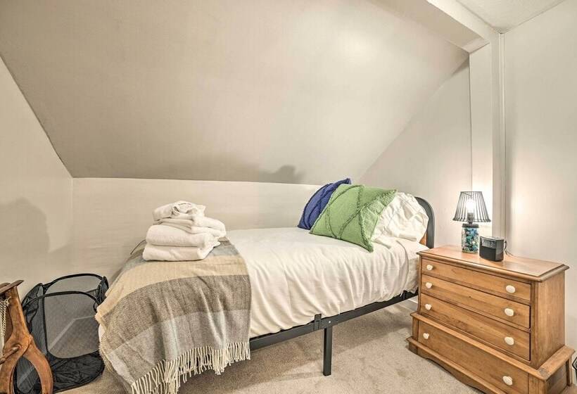 4 Seasons Bellaire Haven For Friends & Family!