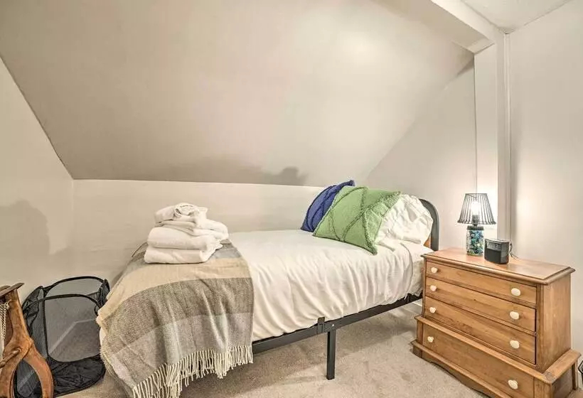 4 Seasons Bellaire Haven For Friends & Family!