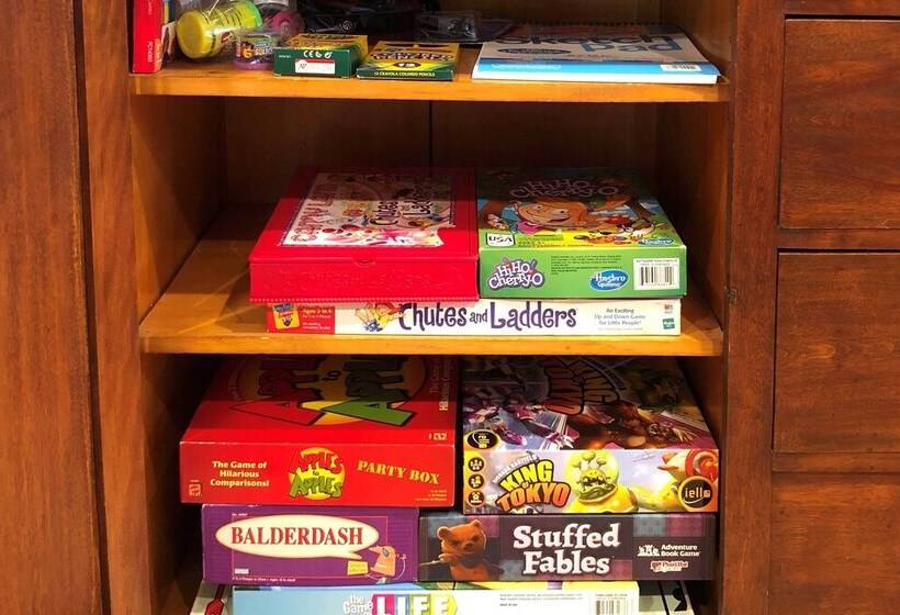 4 Seasons Bellaire Haven For Friends & Family!