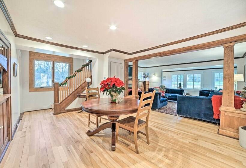 4 Seasons Bellaire Haven For Friends & Family!