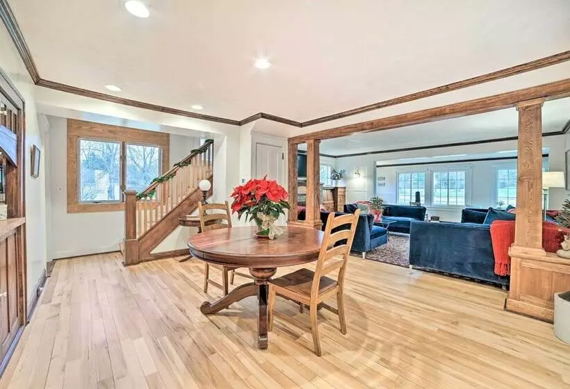 4 Seasons Bellaire Haven For Friends & Family!