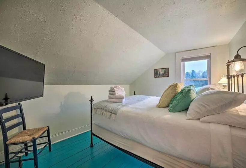 4 Seasons Bellaire Haven For Friends & Family!