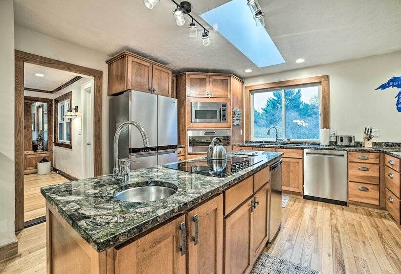 4 Seasons Bellaire Haven For Friends & Family!