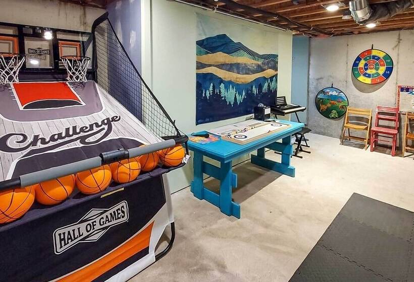 4 Seasons Bellaire Haven For Friends & Family!