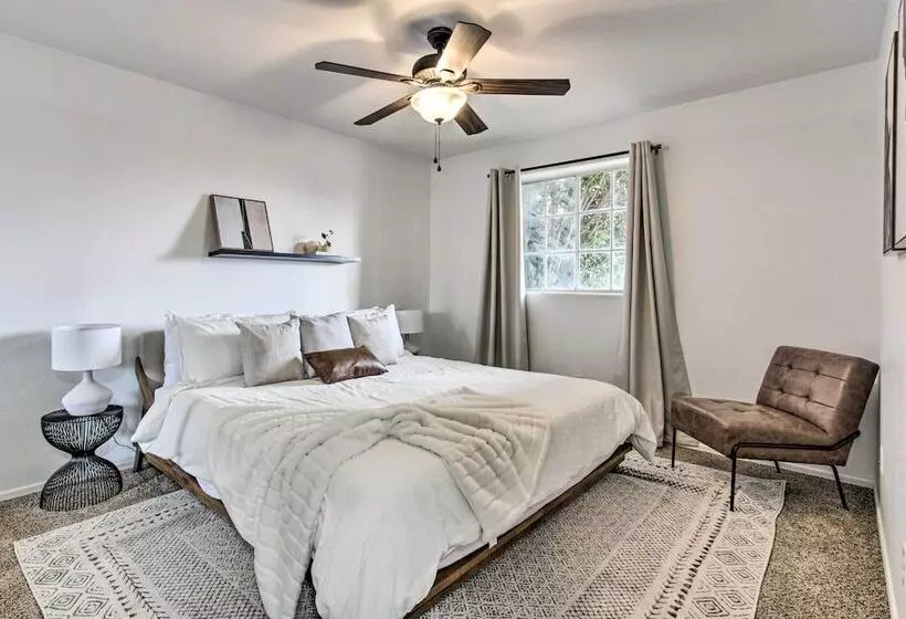 Beautiful Chandler Escape W/ Putting Green & Pool!