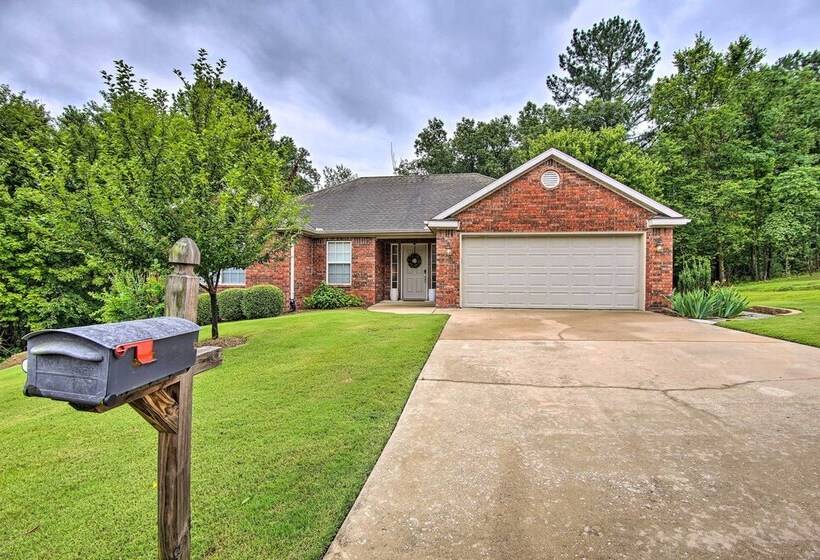 Bella Vista Home: Steps To Mountain Biking Trails!