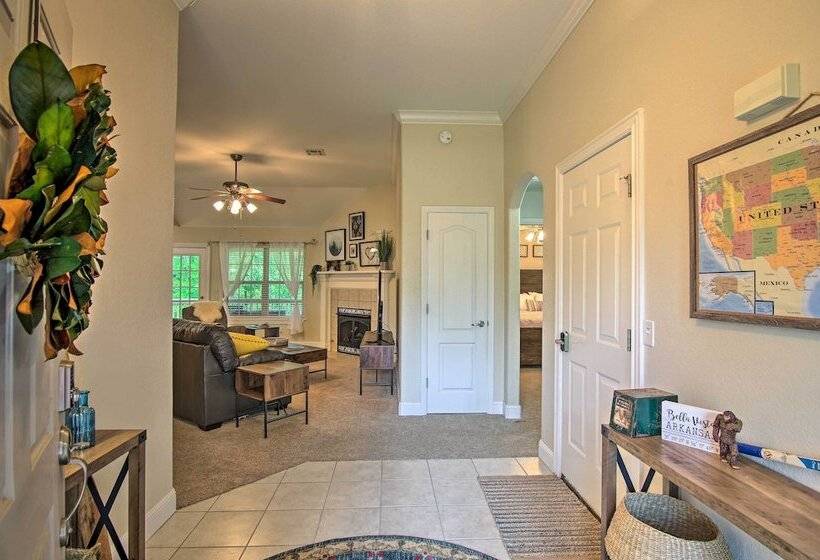 Bella Vista Home: Steps To Mountain Biking Trails!