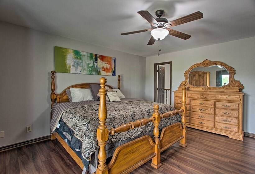 Big Barrels Ranch On 50 Acres: Countryside Views