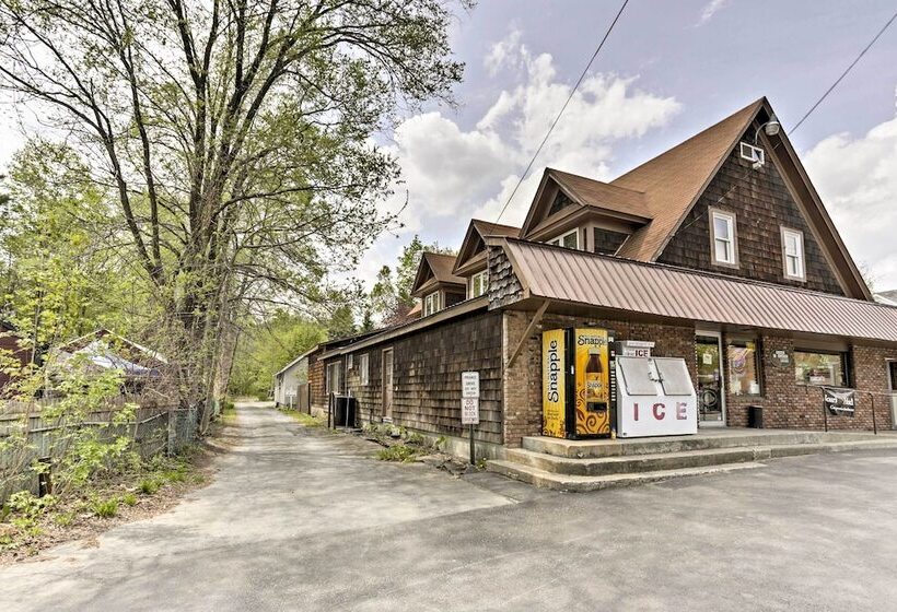 Bolton Landing Cottage W/ Deck, Walk To Beach!
