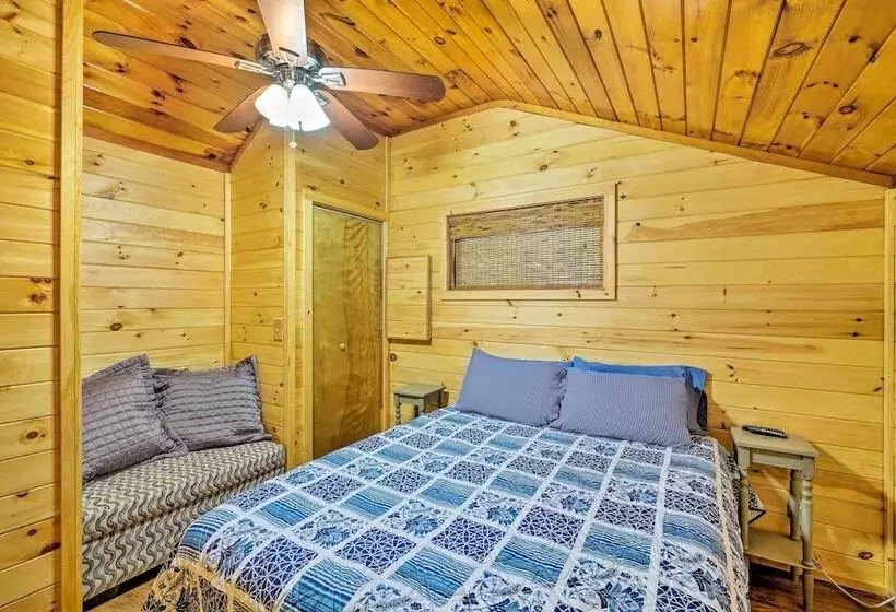 Bolton Landing Cottage W/ Deck, Walk To Beach!