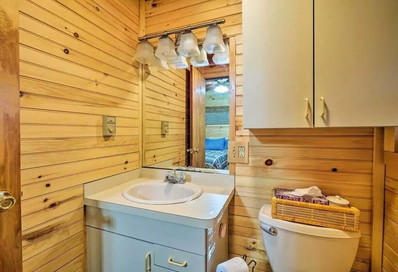 Bolton Landing Cottage W/ Deck, Walk To Beach!