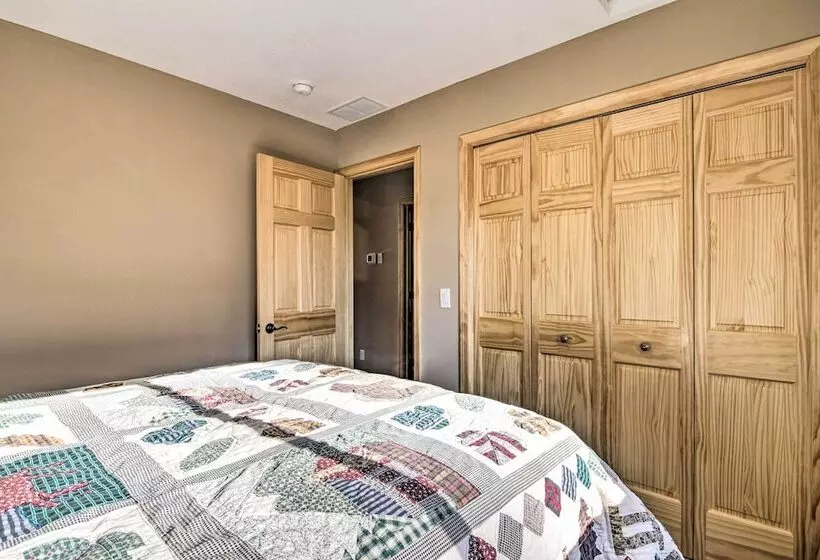 Breezy Point Cabin W/ Fire Pit   Walk To Lake