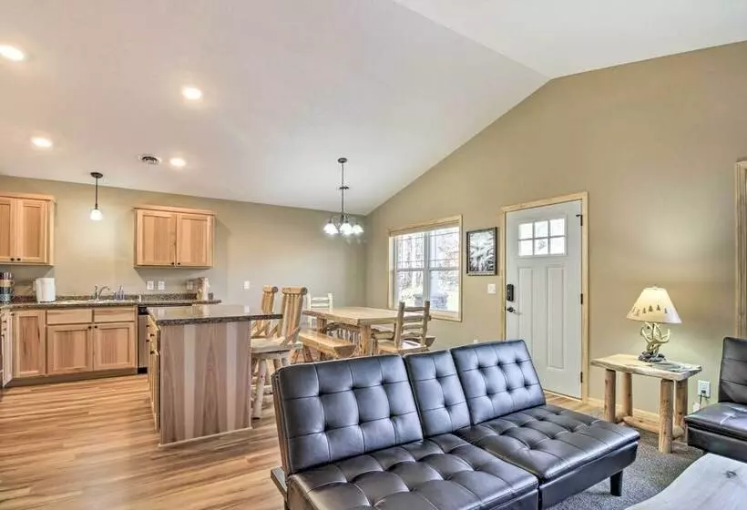 Breezy Point Cabin W/ Fire Pit   Walk To Lake