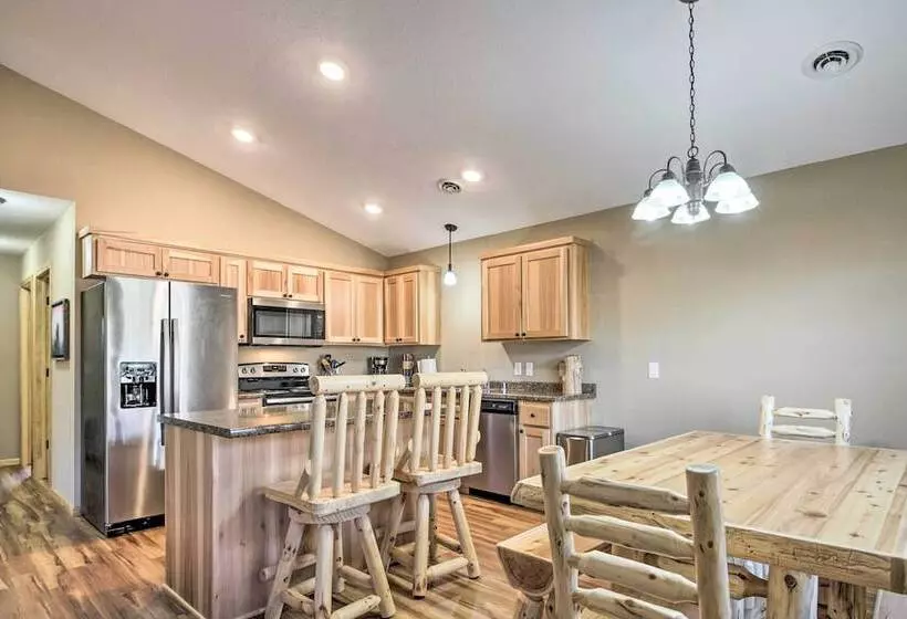 Breezy Point Cabin W/ Fire Pit   Walk To Lake