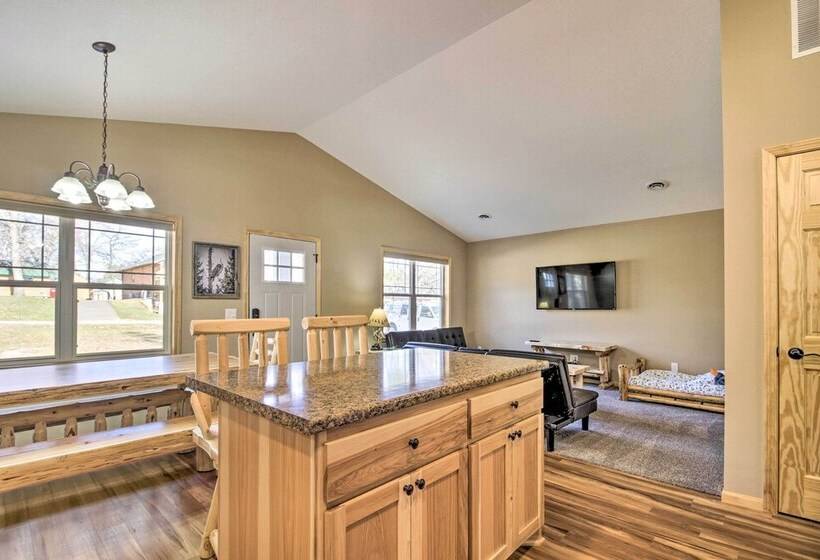 Breezy Point Cabin W/ Fire Pit Walk To Lake