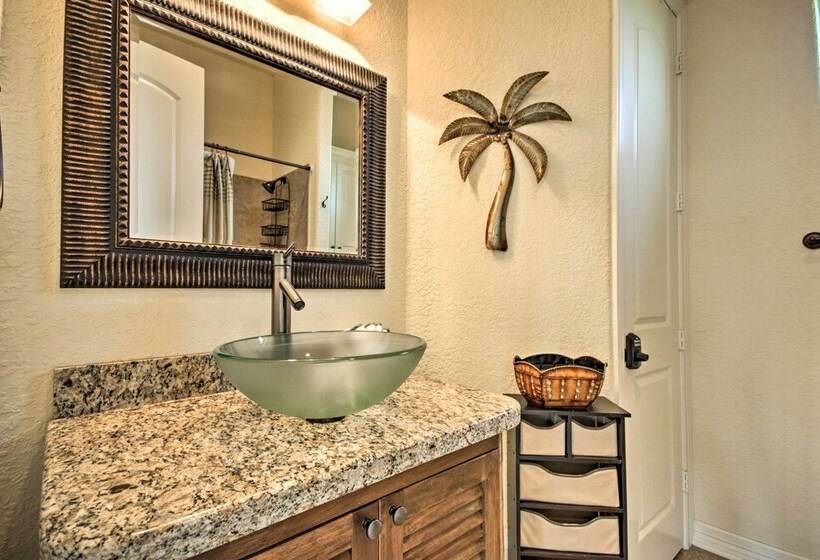 Casa Sol House W/ Deck In Crystal Beach!