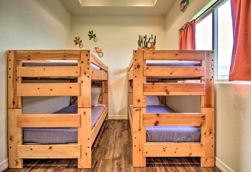 Casa Sol House W/ Deck In Crystal Beach!