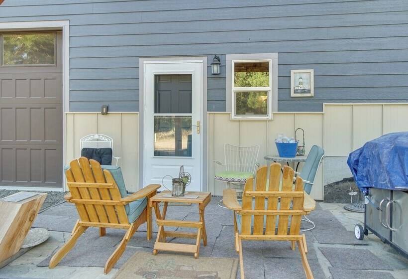 Cascade Cabin Hideaway W/ Views, 1/2 Mi To Lake