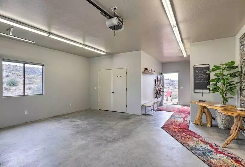 Wine Country Retreat In Cornville: Hot Tub & View