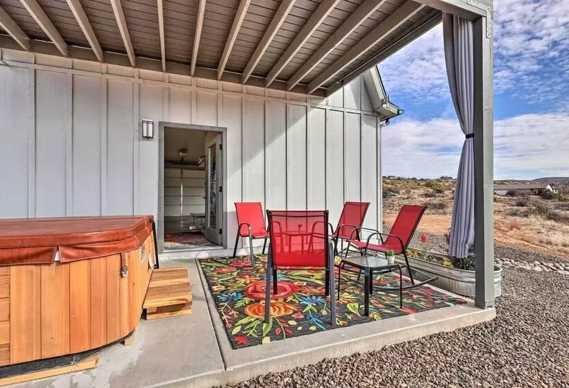 Wine Country Retreat In Cornville: Hot Tub & View