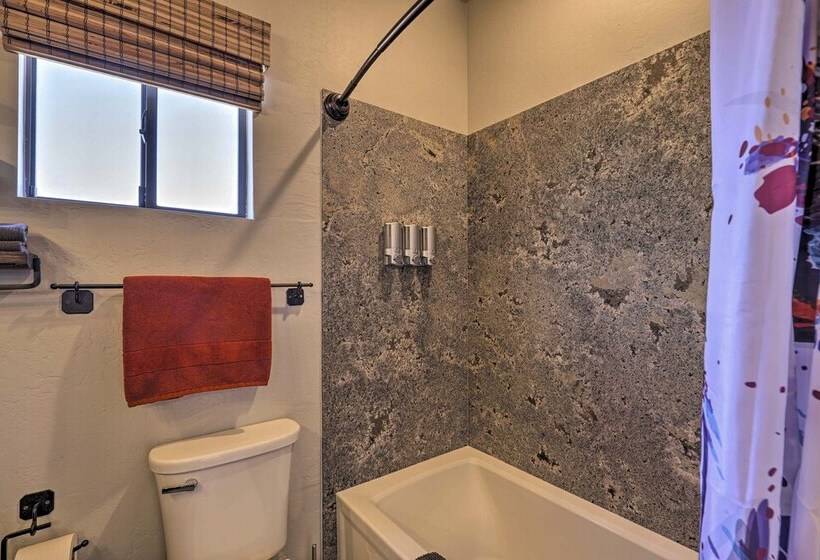 Wine Country Retreat In Cornville: Hot Tub & View