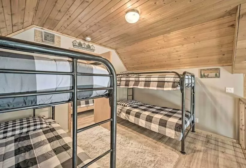 Cozy Birchwood Retreat On Utv Trail W/ Hot Tub!