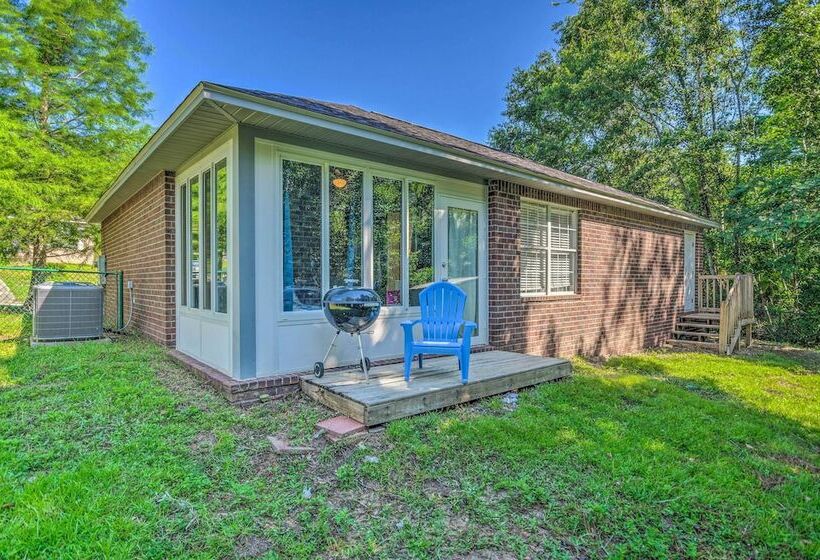 Home 10 Mi To Downtown Pensacola: Pets Welcome!